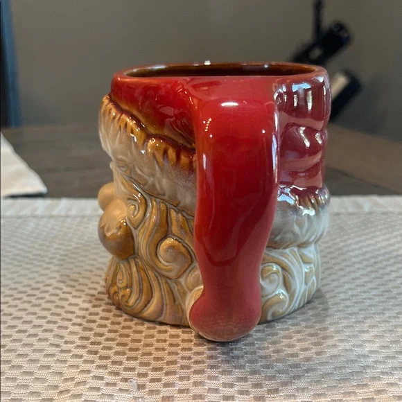 Santa Claus Ceramic 3-D Mug - Picture 4 of 15